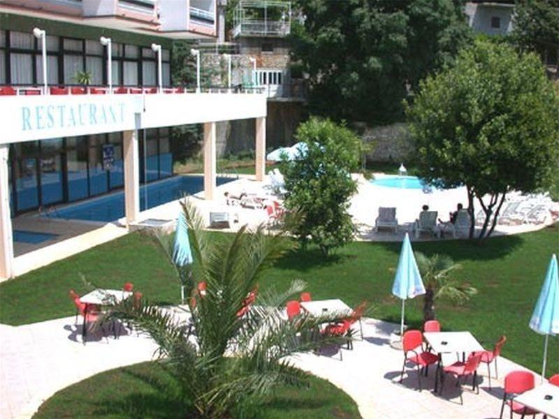Hotel Amfora Рабац Экстерьер фото