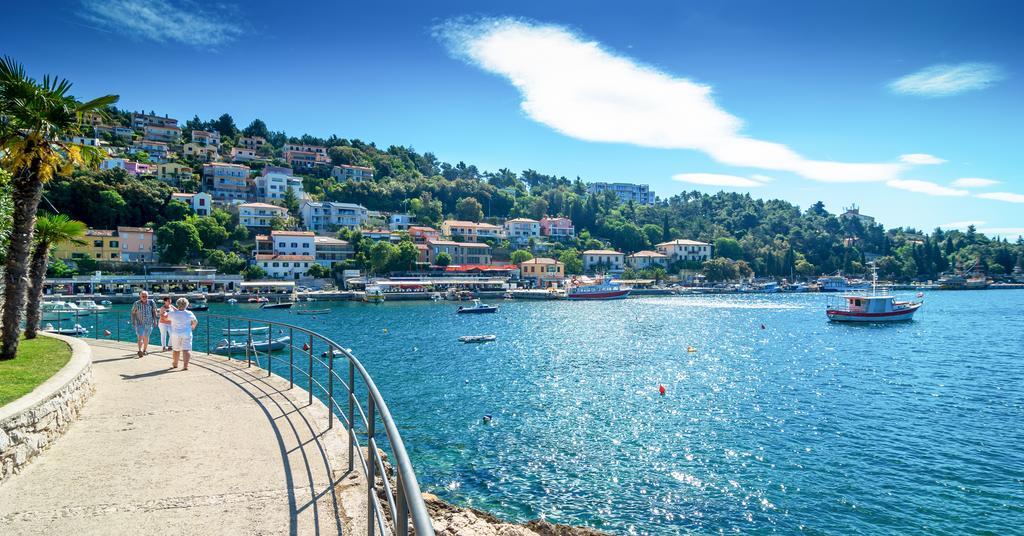 Hotel Amfora Рабац Экстерьер фото