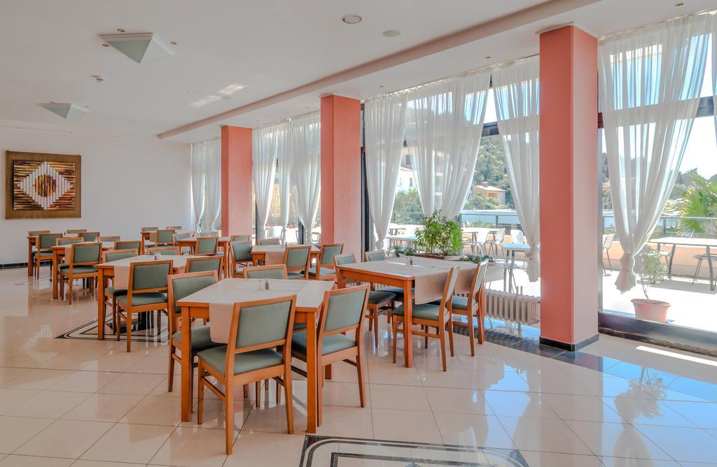 Hotel Amfora Рабац Экстерьер фото