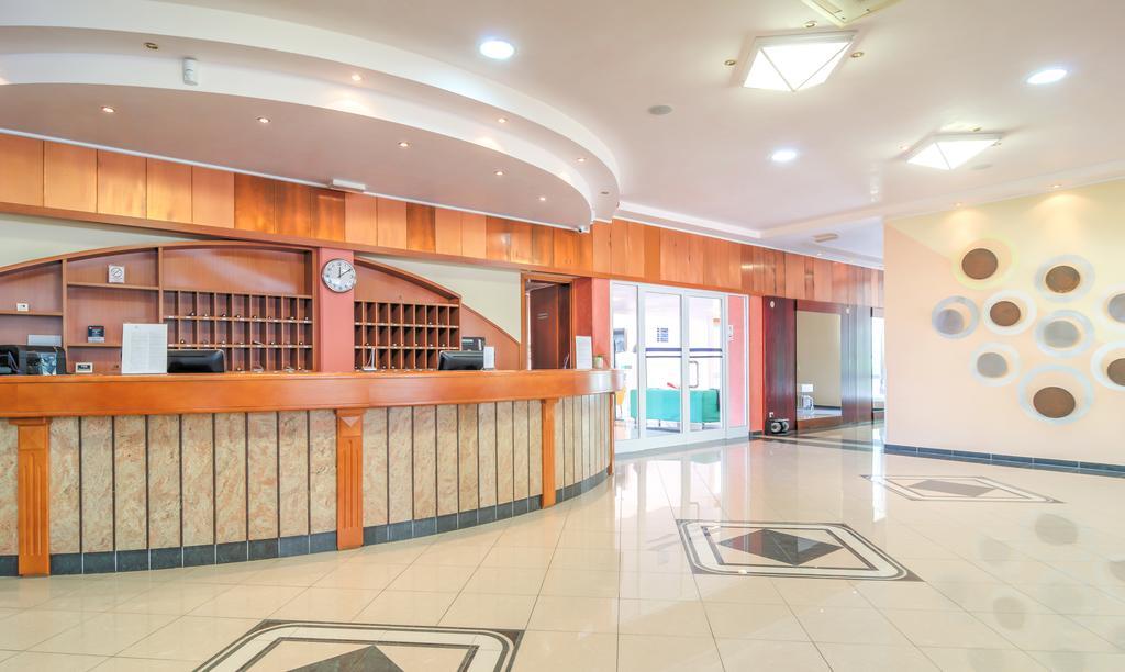 Hotel Amfora Рабац Экстерьер фото