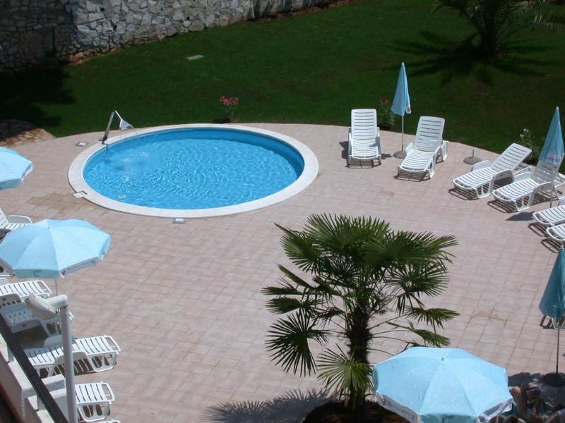 Hotel Amfora Рабац Экстерьер фото